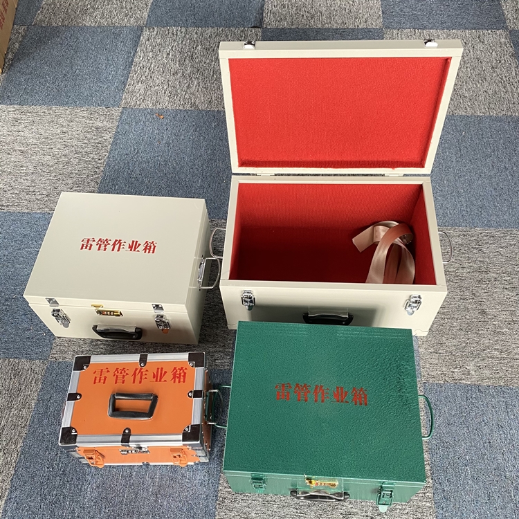白塔爆破工程作业箱如何选择？玻璃钢与传统材质的全面对比